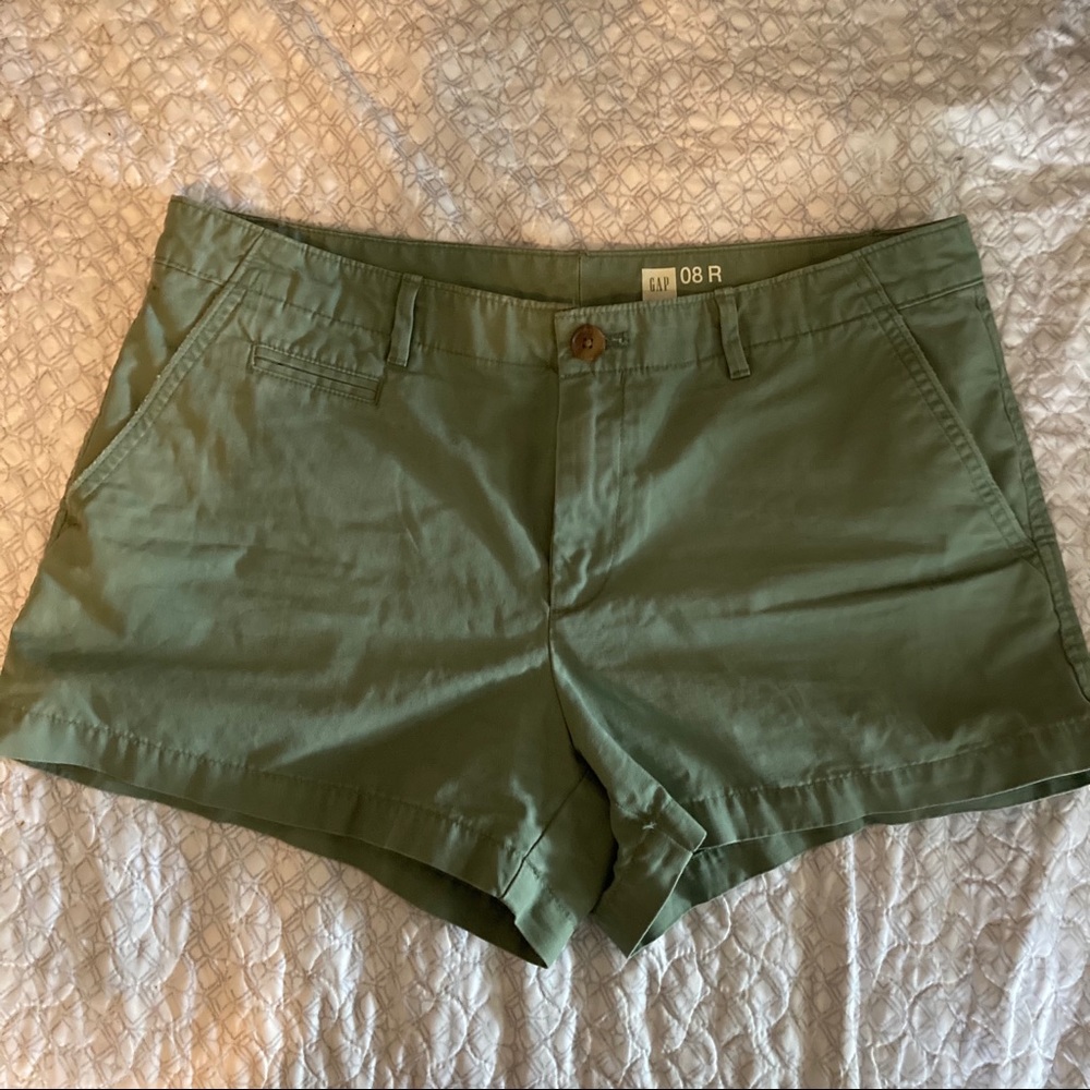 Gap Chino Shorts 3”